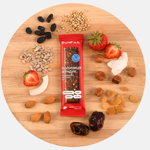 Батончик «Полуниця-фундук»