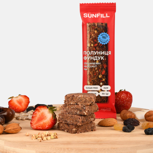 Батончик «Полуниця-фундук»